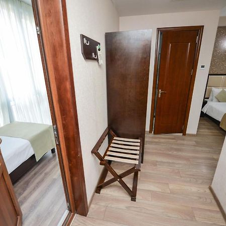 Tbilisi Inn Exterior foto